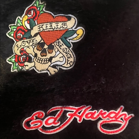 Ed Hardy Black Faux Fur Hat with Skull Design - Picture 2 of 6